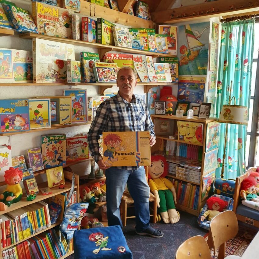 Sven Coorßen im Pumuckl Museum Uthlede